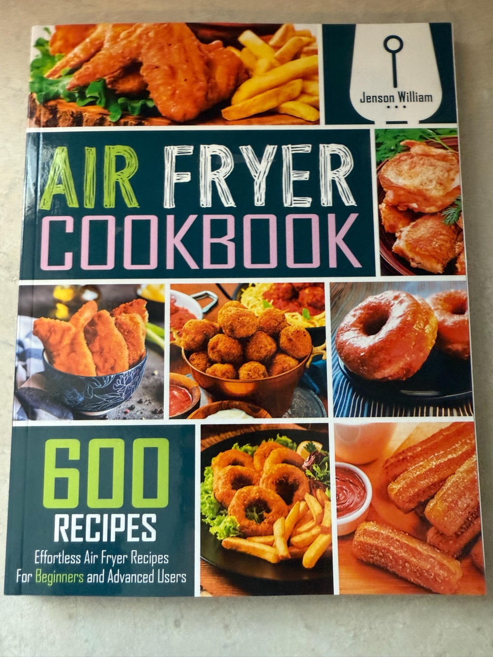 Air Fryer Cookbook - 600 Recipes (Green, Pink Accents)